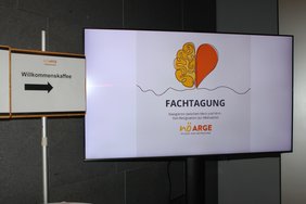 Die Fachtagung 2024 der NÖ ARGE für Pflege und Betreuung stand unter dem Motto "Navigieren zwischen Herz und Hirn – Von Resignation zur Motivation";