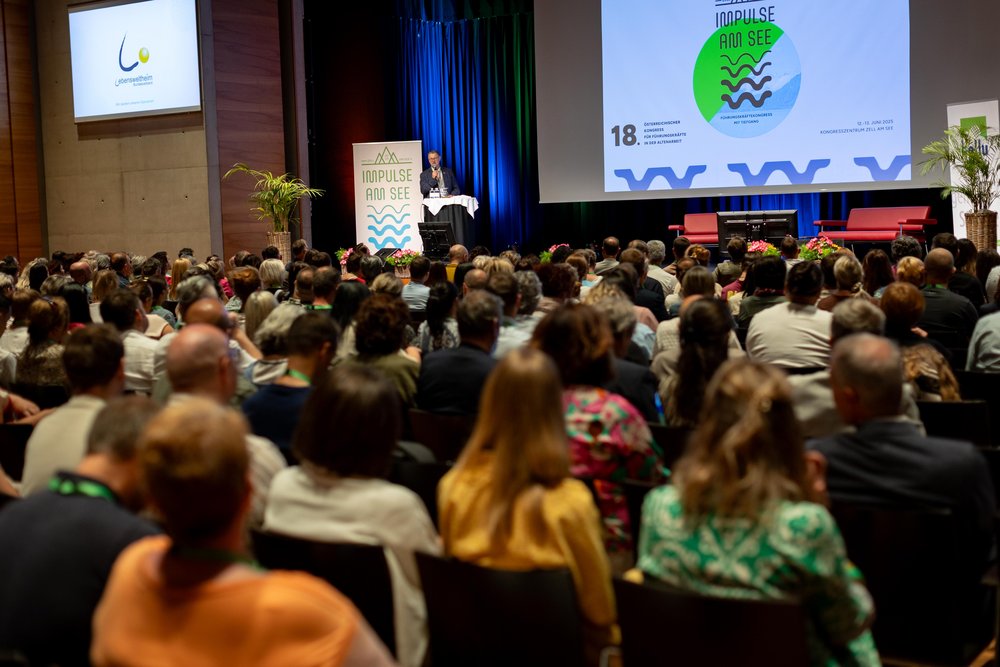 18. Österreichischer Kongress für Führungskräfte in der Altenarbeit in Zell am See - Begrüßung durch den Lebenswelt Heim-Bundesverband Präsidenten Jakob Kabas, MBA MAS; 