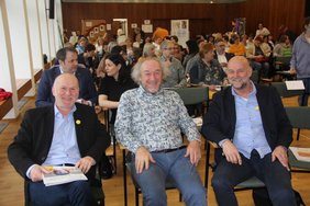 Gruppenfoto der ReferentInnen am 6. Fachtag Palliative Geriatrie im Rahmen von “Hospizkultur & Palliative Care in Pflegeheimen”; 
