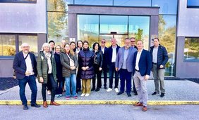 Am zweiten Tag der Exkursion 2025 der NÖ ARGE für Pflege und Betreuung wurde das Hollu Werk in Zirl besucht; 