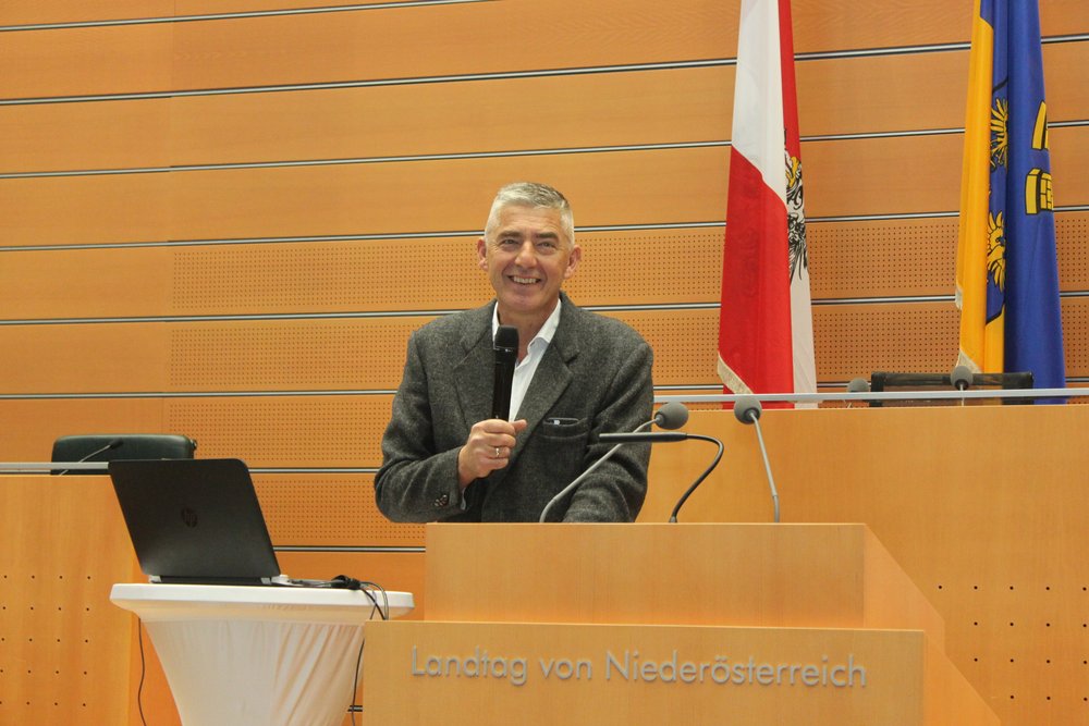 OA Dr. Dietmar Weixler, MSc referierte zum Thema "Der assistierte Suizid - Gedanken aus dem Blickwinkel der Palliativversorgung"; 