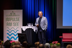 18. Österreichischer Kongress für Führungskräfte in der Altenarbeit in Zell am See - Vortrag von Univ.-Prof. Dr. Rainer Holzinger "Zuerst die Arbeit UND das Vergnügen";
