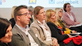 Viele interessierte KollegInnen aus den Pflege- und Betreuungseinrichtungen nutzten die Möglichkeit der Teilnahme an der Veranstaltung „Wege durch den Förderdschungel“;