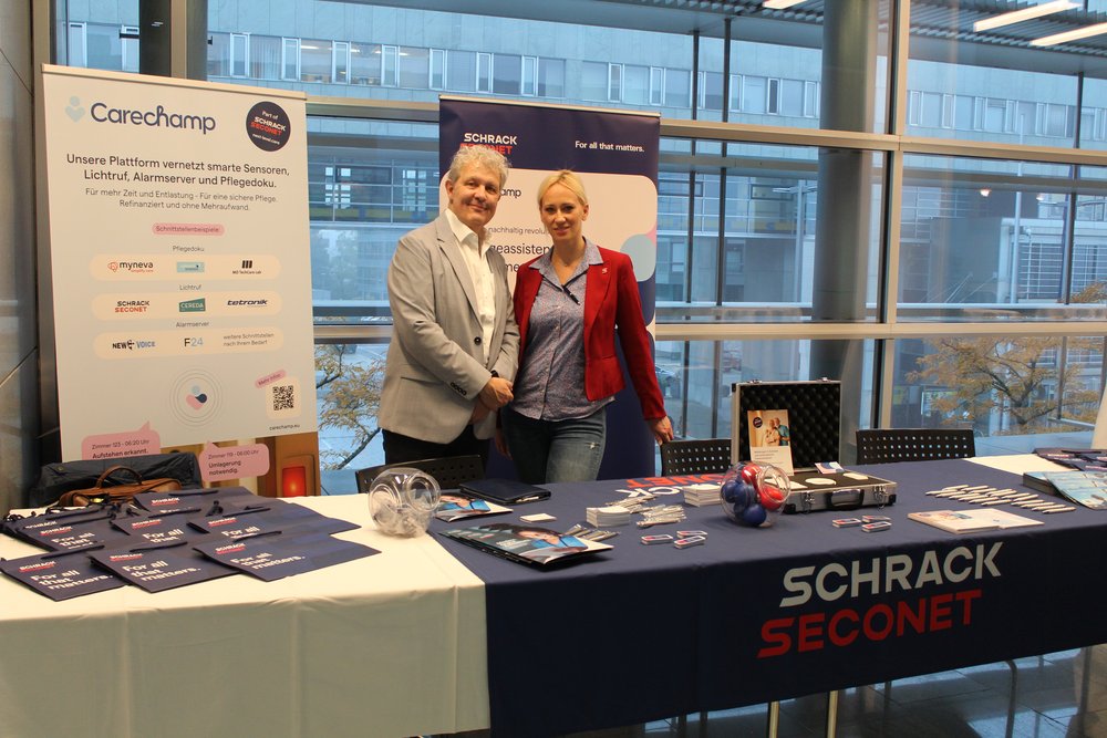 Als AusstellerIn bei der Fachtagung 2025 unter dem Titel "Kostbare Lebenszeit - Puzzlestein für Puzzlestein zur Lebensqualität im Alter" mit dabei waren die Firmen Schrack Seconet und Carechamp. 